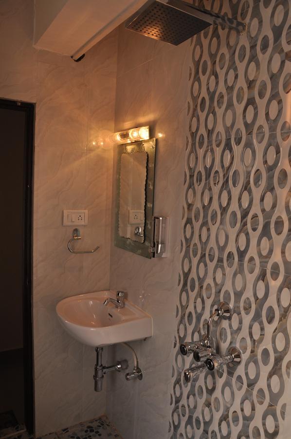 Hotel Dewa Goa Dabolim Extérieur photo